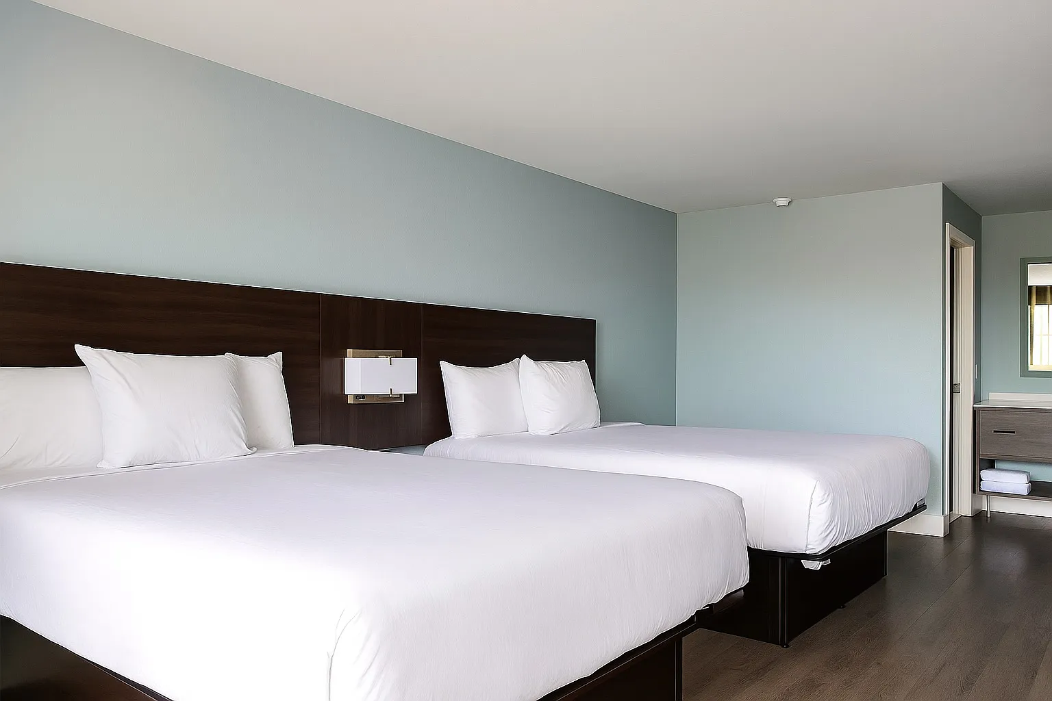 1 bed, 320 sqft, $1,400 — Photo 1