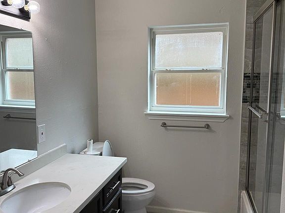 5th image of 606 Wisconsin St