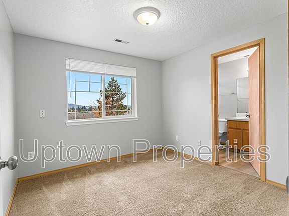 3rd image of 14194 SE Summerfield Loop