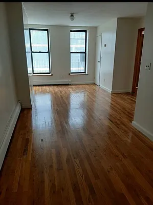 Rented by Danielle Stoller, LREB | media 2