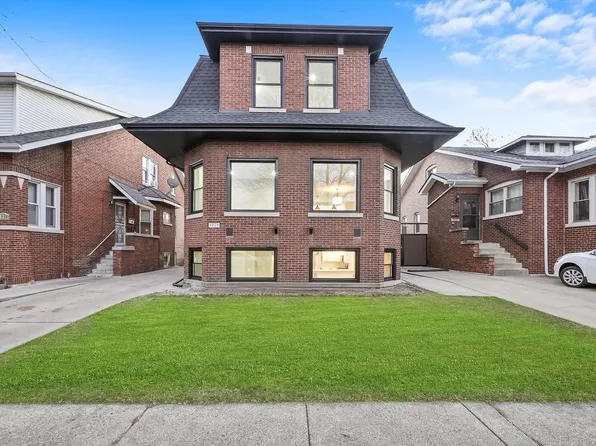 4825 W Oakdale Ave, Chicago, IL 60641