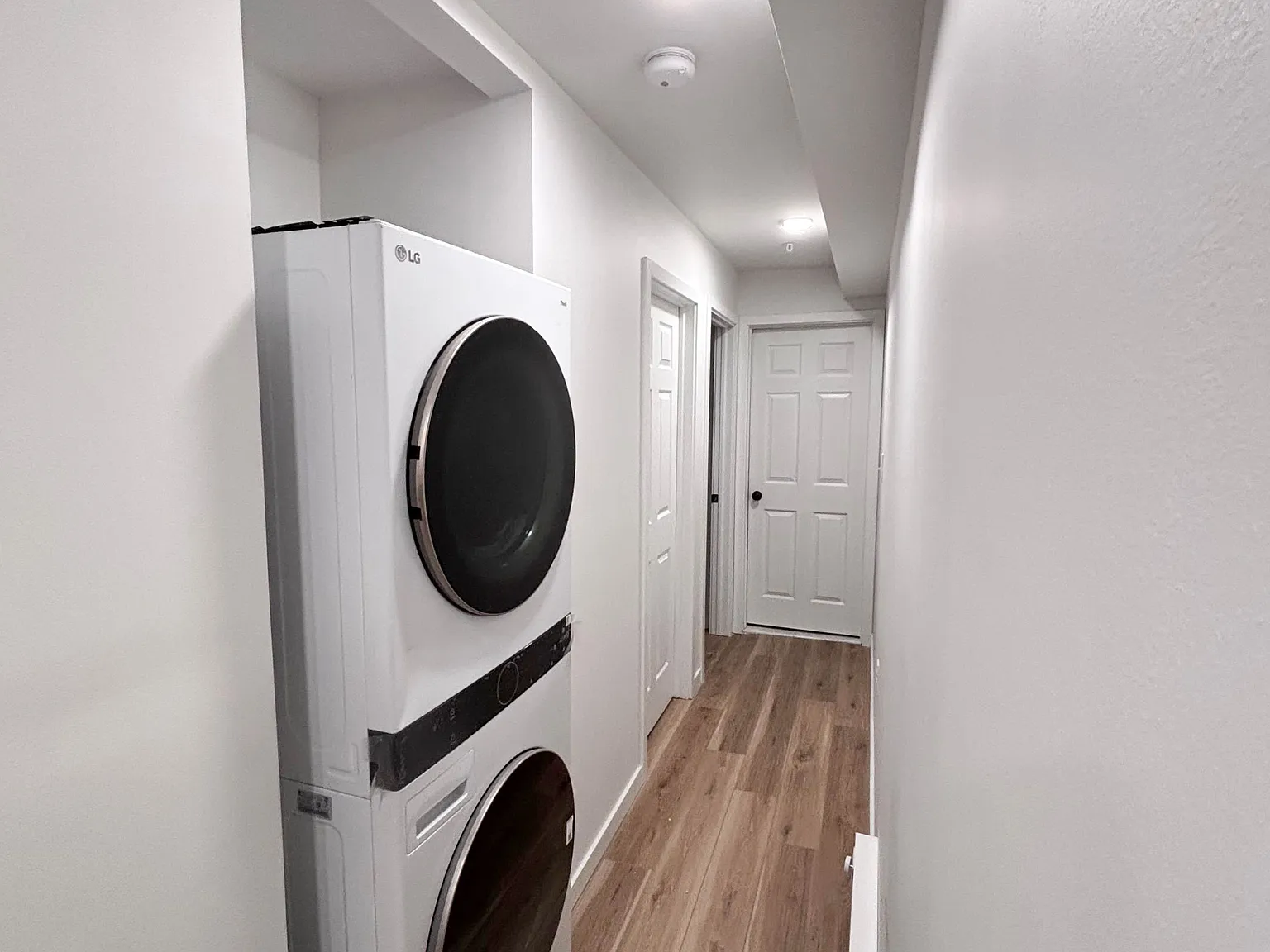 2 bed, 1.0 bath, 616 sqft, $1,400 — Photo 4