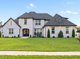 300 Harrowgate Dr, Clarksville, TN 37043