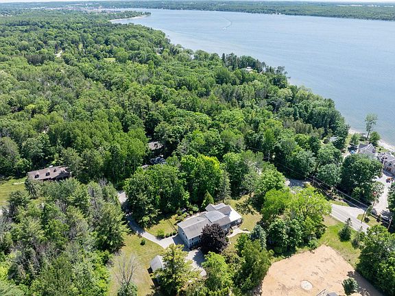 3rd image of 6172 S Shoreside Cir