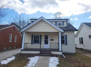 22032 Elizabeth St, Saint Clair Shores, MI 48080