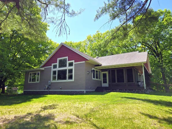 1325 Island Ave, Cumberland, WI 54829