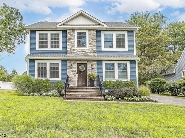 14 Rose Ter, Clark Twp., NJ 07066