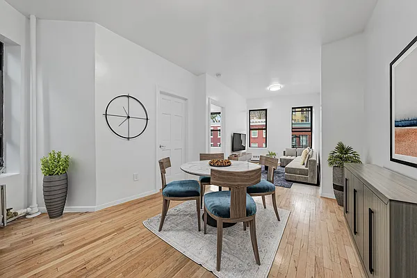 Rented by REAL New York | media 2