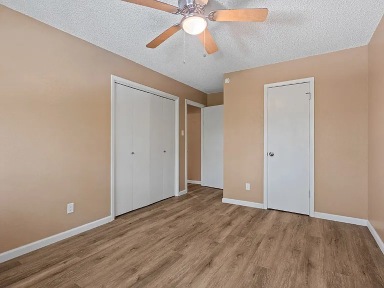 6713 Biggs Ct — Photo 17