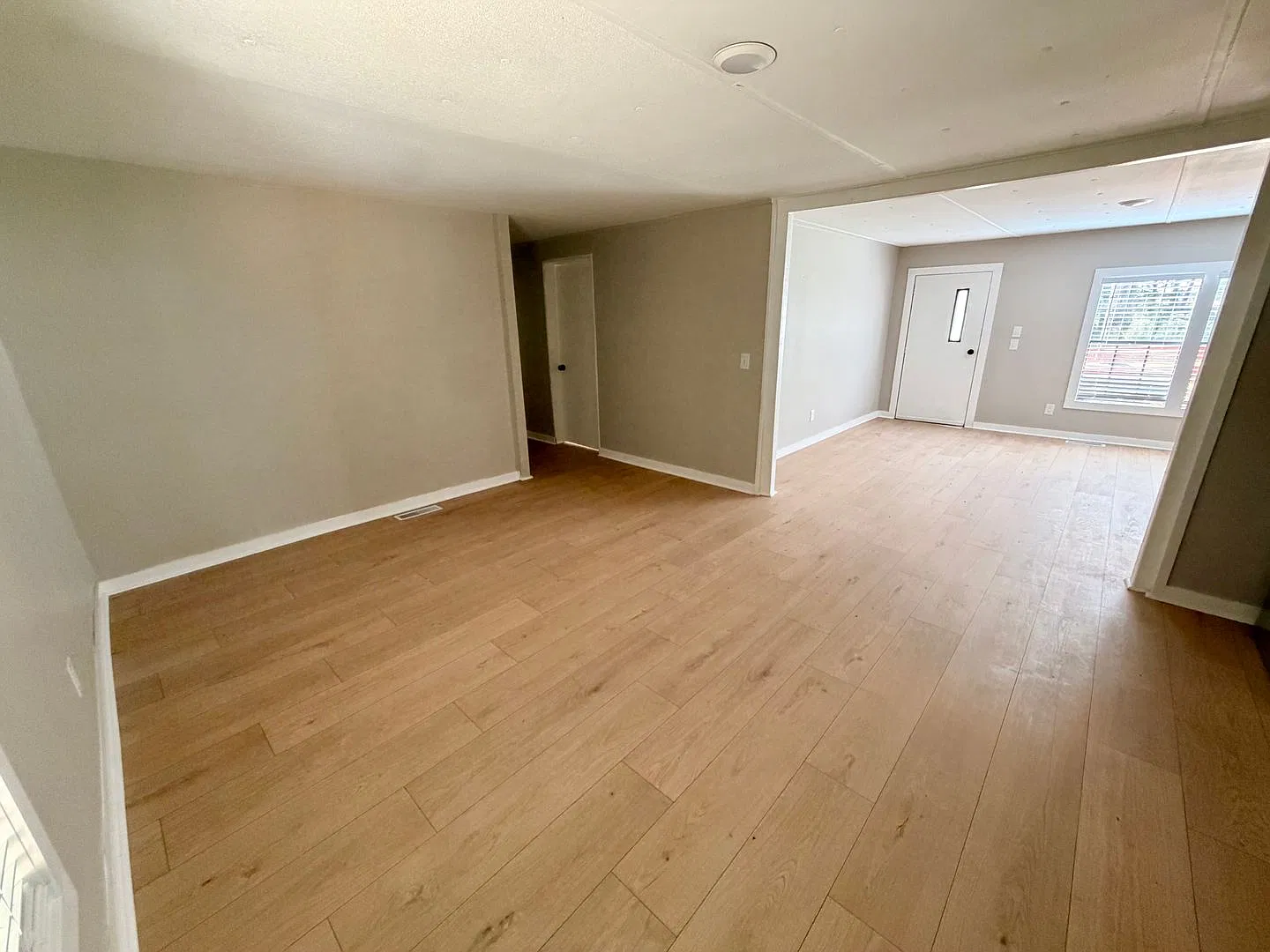 Spacious 4-Bedroom Home on a Private Wooded Lot with Screened Porch $1,900/Month — Photo 3