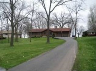 4707 Blue Jay Rd, Harvard, IL 60033