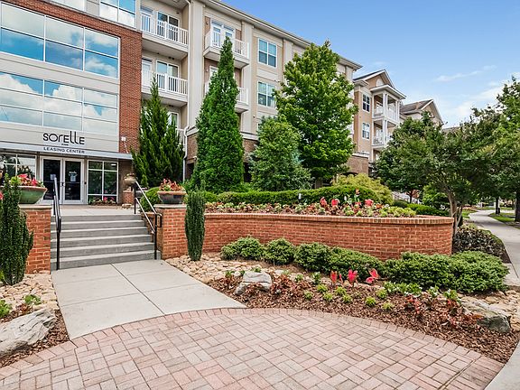 2nd image of 2399 Parkland Dr #1145