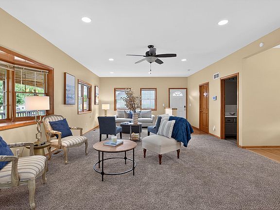 3rd image of 7121 Glendale Pl