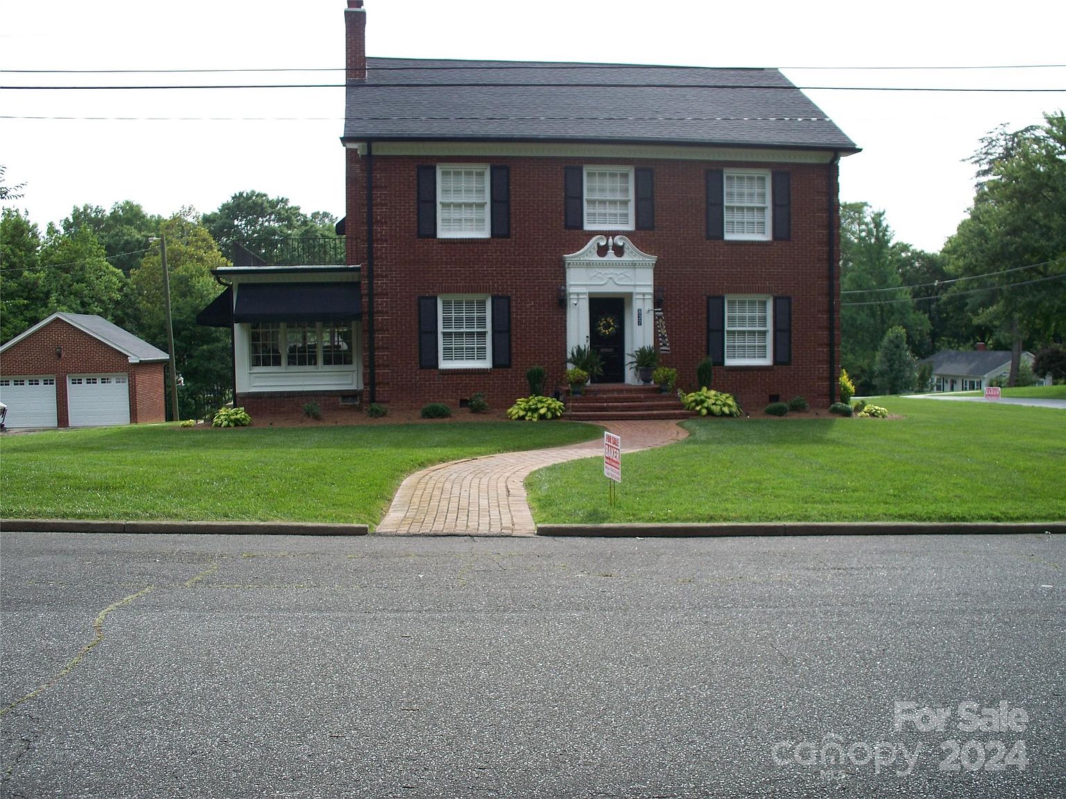 827 N Oak St, Lincolnton, NC 28092 MLS 4142939 Zillow