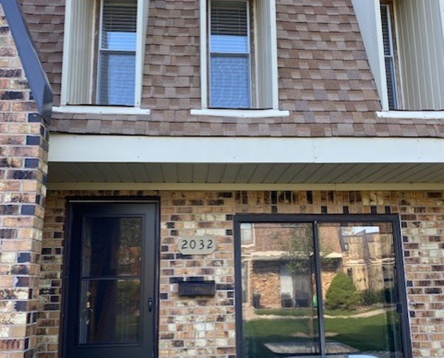 1st image of 2032 Country Club Dr #17-8G