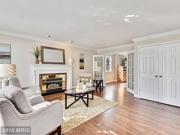4th image of 4413 Westbrook Ln