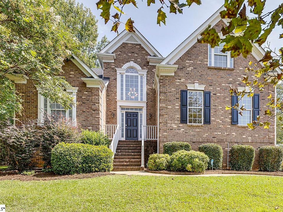 1st image of 100 Yorkswell Ln