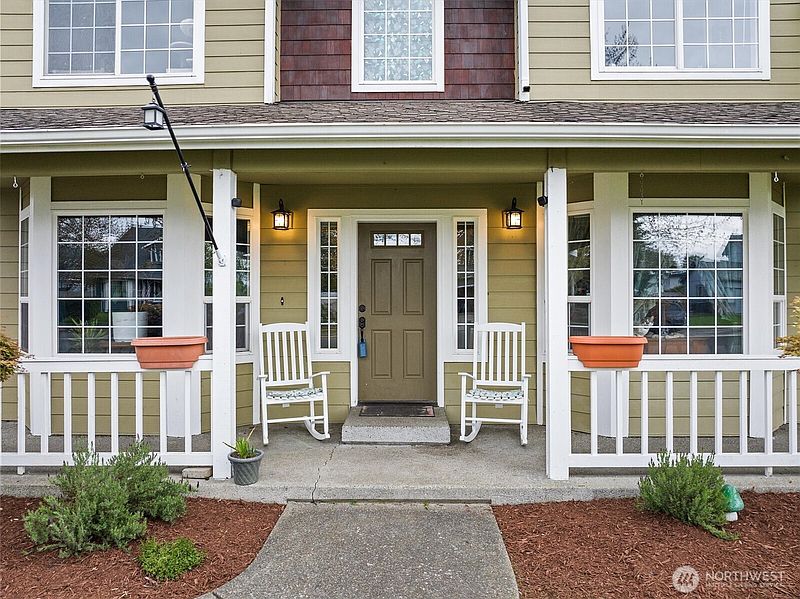 2nd image of 263 Hamilton Court