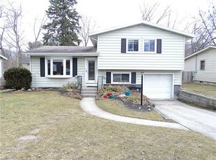 720 Ash St, Bowling Green, OH 43402