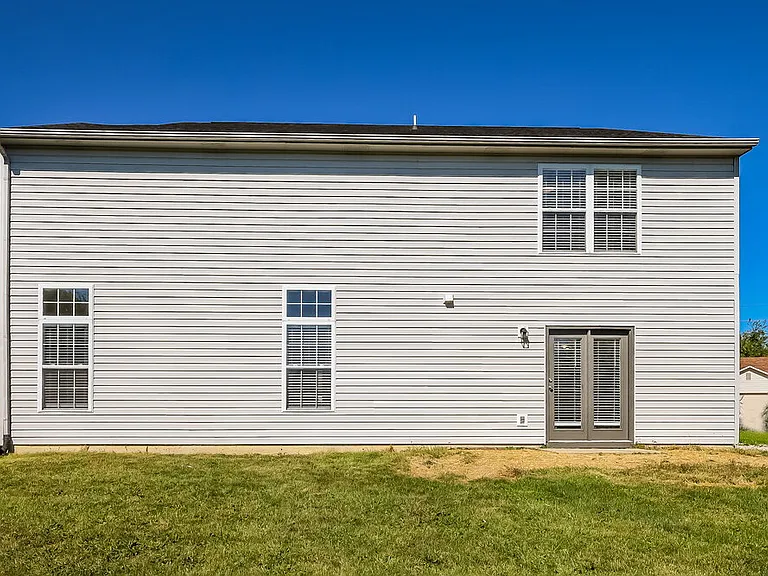109 Lockerbie Ln — Photo 17