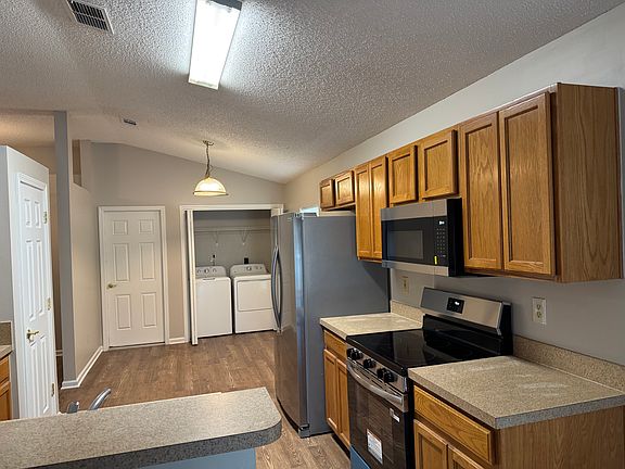 4th image of 1756 Canopy Oaks Dr