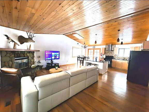 4th image of 641 San Gorgonio Dr