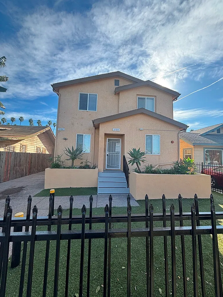 5 bed, 1753 sqft, $4,200 — Photo 1