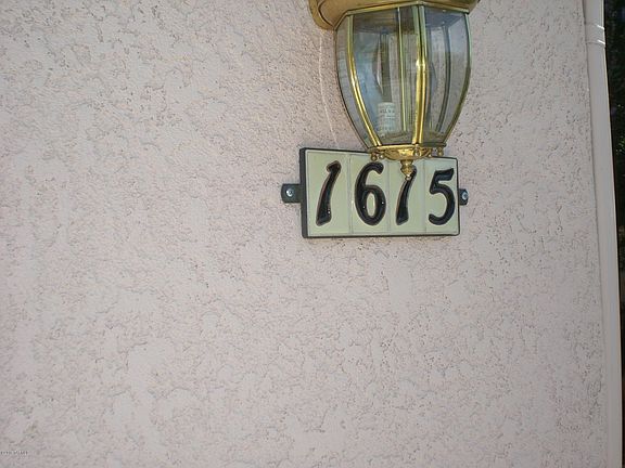 4th image of 1615 W Maplewood Dr