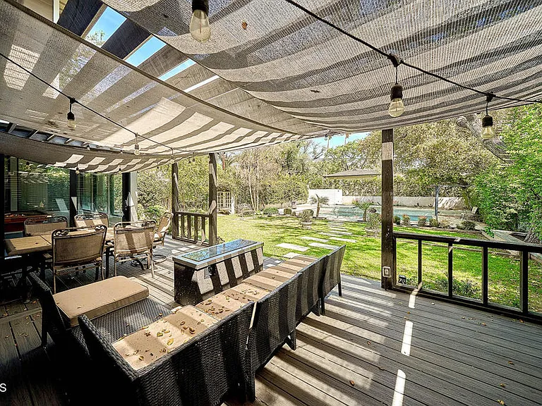4330 Bel Aire Dr — Photo 36
