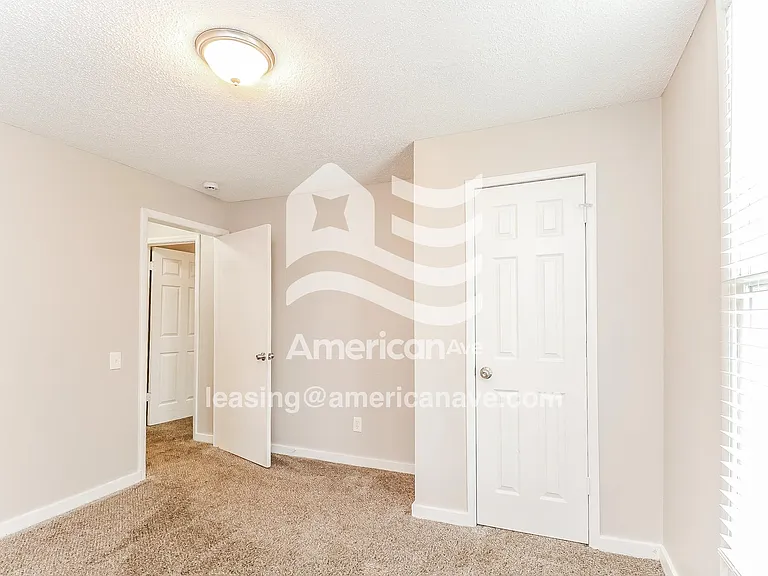 702435_013_bedroom_13685225.jpg