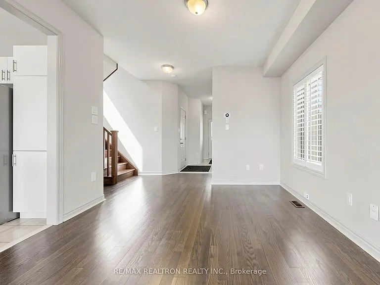 59 Jevons Dr — Photo 5