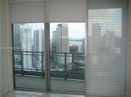 5th image of 90 SW 3rd St APT 3610