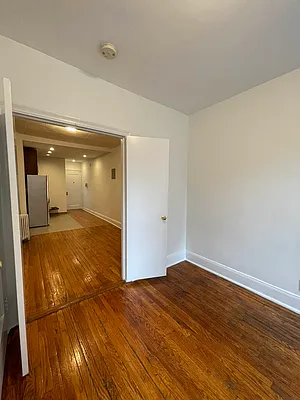 Rented by Jonis Realty | media 2