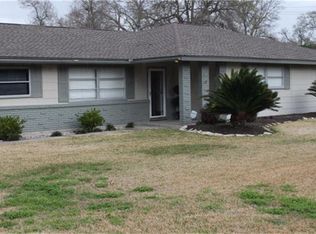 103 Lazy Ln, Baytown, TX 77520