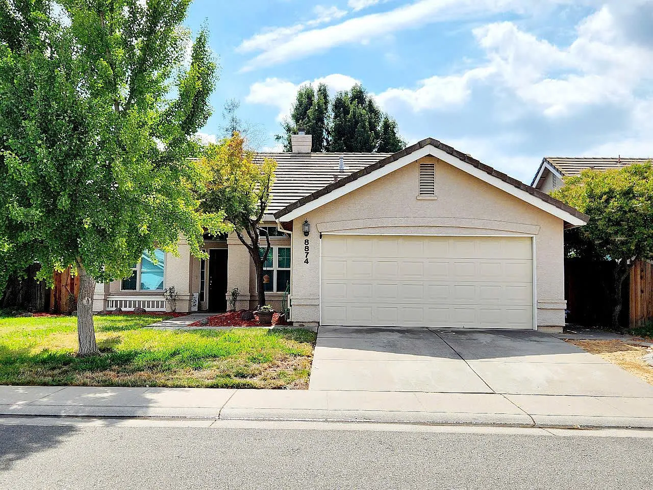 8874 Autumn Gold Ct photo 1
