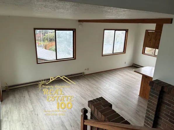 3231 NW Oar Dr, Lincoln City, OR 97367