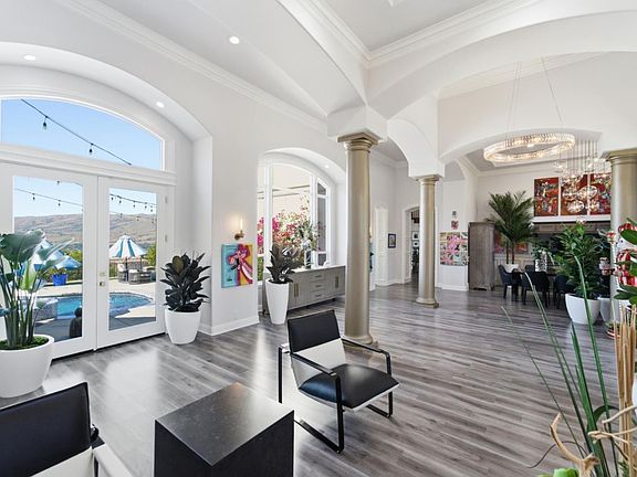 3rd image of 5721 Poppy Hills Pl