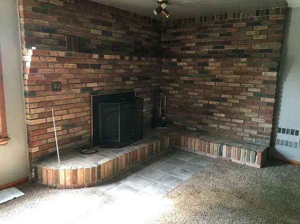 6726 Tallmadge Rd, Rootstown, OH 44272