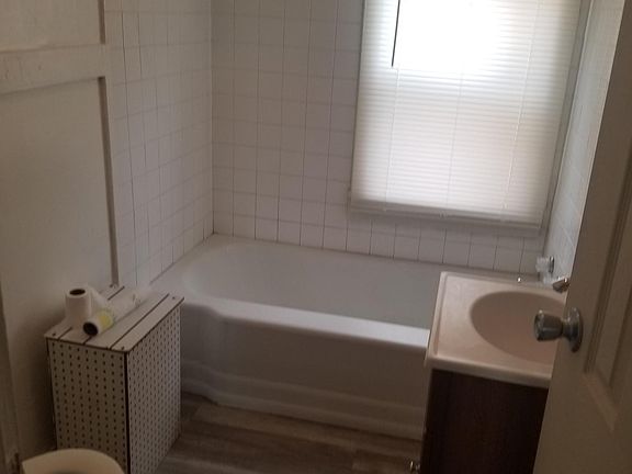 2nd image of 506 E 151st St #1F