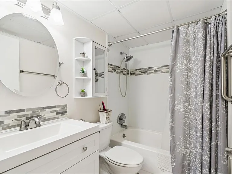 2750 E Bay Dr #12B — Photo 19