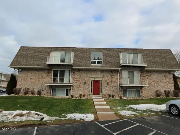 3626 Lakeshore Dr, Saint Joseph, MI 49085