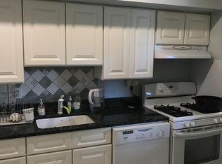 2405 Barracks Ct APT 3, Charlottesville, VA 22901