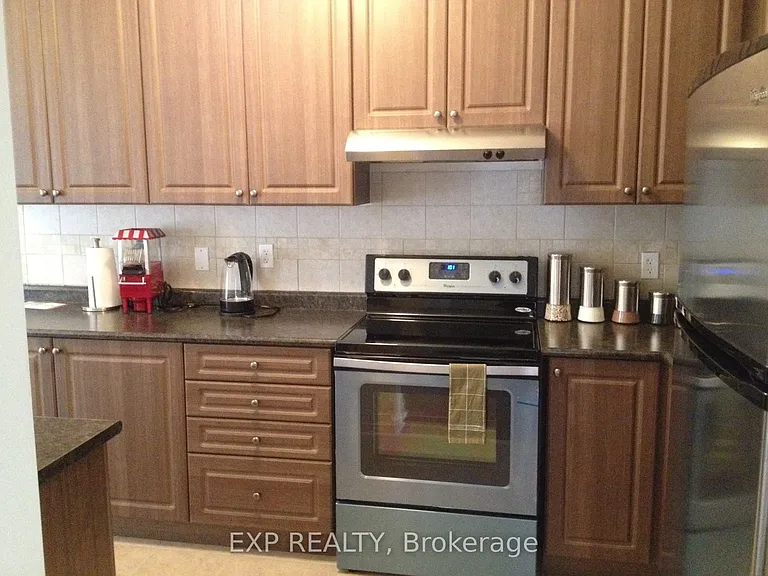 247 Checkerberry Cres — Photo 8