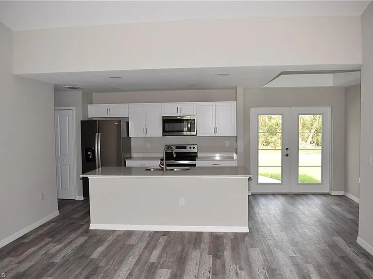 2397 Nantucket Ter — Photo 4