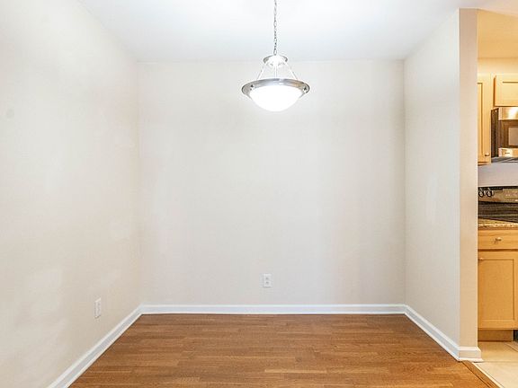 5th image of 2421 Beachview Dr APT G-3