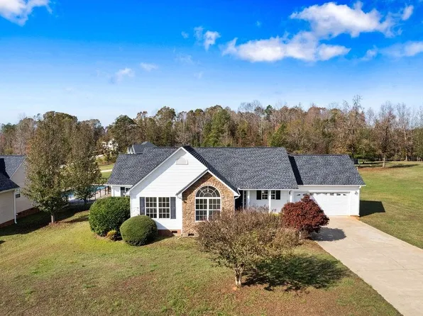 825 W River Grove Cir, Roebuck, SC 29376