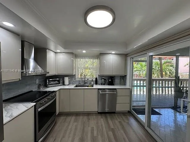 2 bed, 1100 sqft, $2,300 — Photo 4