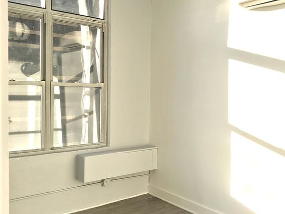 5th image of 170 Tillary St APT 606