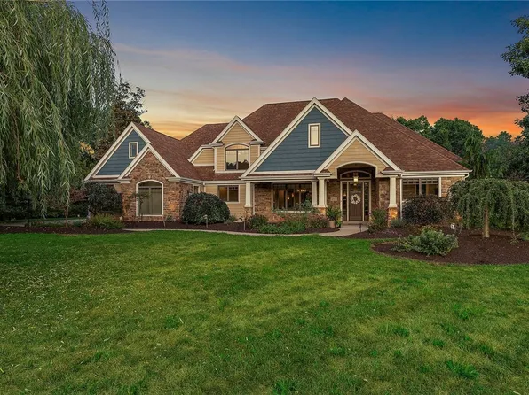 212 Meryton Ln, Cranberry Township, PA 16066