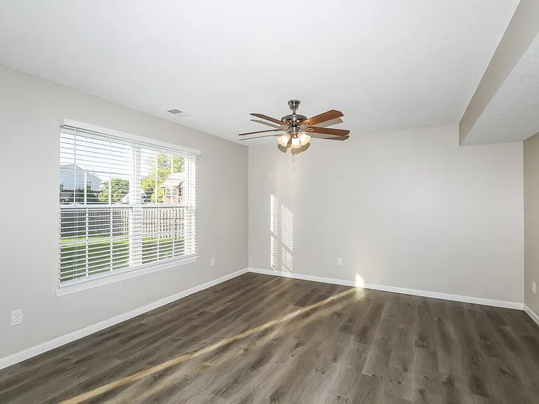4204 Dunedin Ct — Photo 8